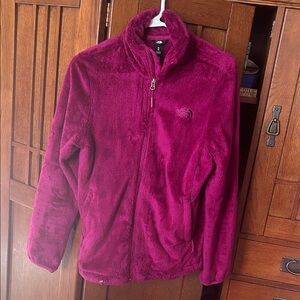 The North Face Plush Fleece Jacket in Deep Magenta